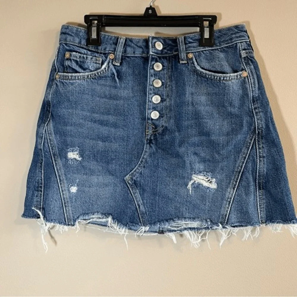 ✨ Free People We the Free Women's Denim Button Fly Mini Skirt Raw Hem 29